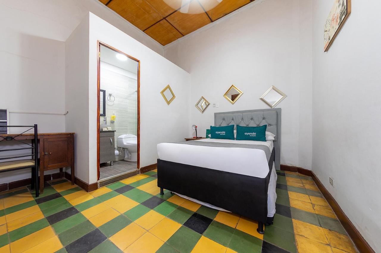 Sarayu House Hotel Medellin Bagian luar foto