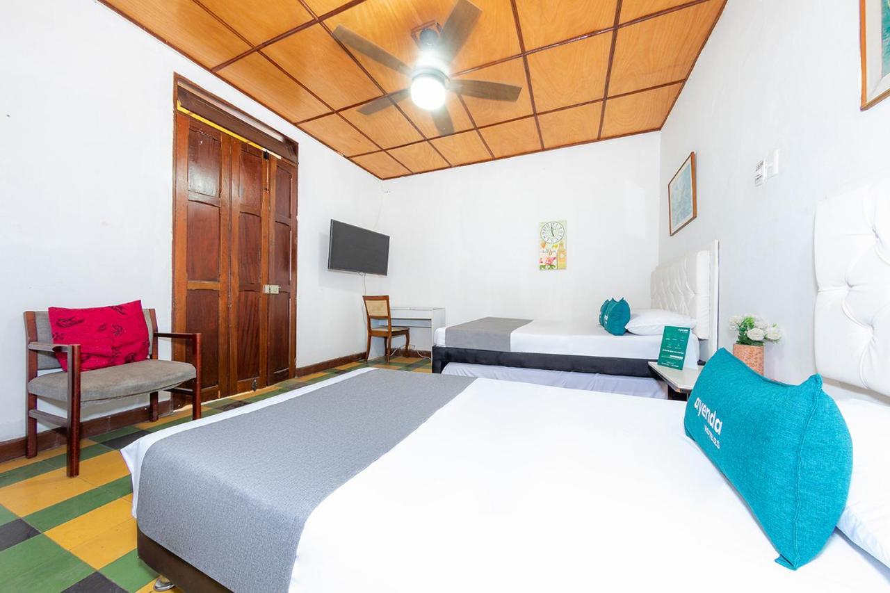 Sarayu House Hotel Medellin Bagian luar foto