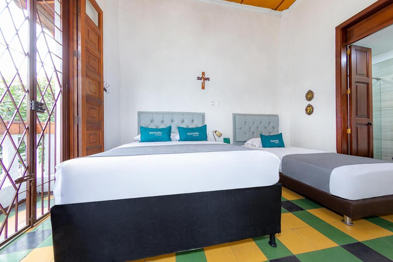 Sarayu House Hotel Medellin Bagian luar foto